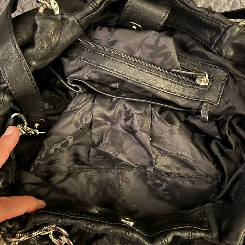 MICHAEL KORS Erin Leather Hobo Bag